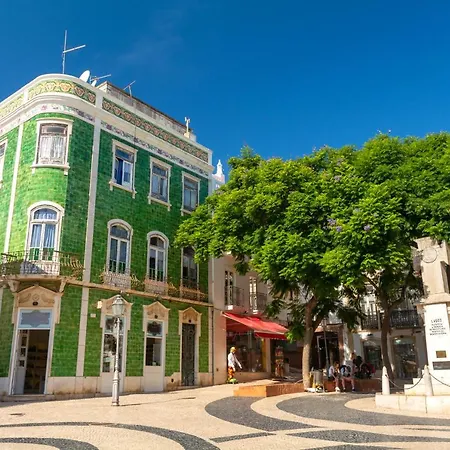 Апартаменты Casa Do Farol - *